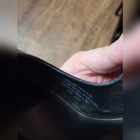 Enzo Angiolini cross strap pointy toe pumps - Picture 6 of 9